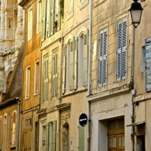 Old town street, rue des Arenes, Arles, Bouches du Rhone, Provence, France, Europe