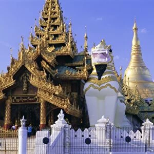 Ornate southern entrance to Shwedagon Paya (Shwe Dagon pagoda), Yangon (Rangoon)
