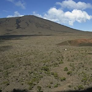 Outer crater and the small scoria cone, Formica leo, Piton de la Fournaise