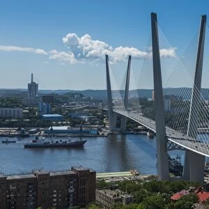 Overlook over Vladivostok and the new Zolotoy Bridge from Eagles Nest Mount, Vladivostok, Russia, Eurasia