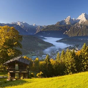 Overview of Berchtesgaden in autumn with the Watzmann mountain in the background, Berchtesgaden, Bavaria, Germany, Europe