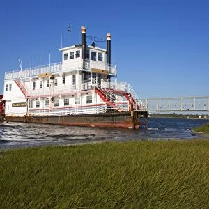 Paddle Steamer on Lakes Bay, Atlantic City, New Jersey, United States of America