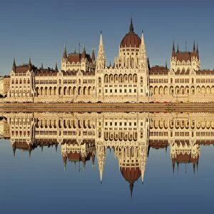 Parliament Building at sunset, Danube River, UNESCO World Heritage Site, Budapest
