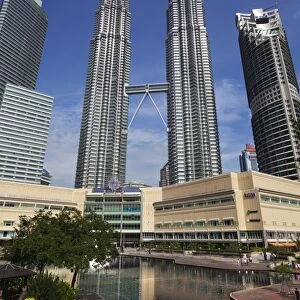The Petronas Towers (Petronas Twin Tower), Kuala Lumpur, Malaysia, Southeast Asia, Asia
