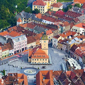 Piata Sfatului (Council Square), Brasov, Transylvania Region, Romania, Europe
