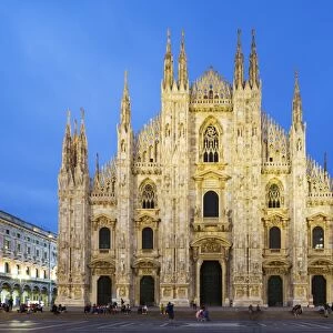 Piazza del Duomo and the Duomo, Gothic style cathedral, Milan, Lombardy, Italy, Europe
