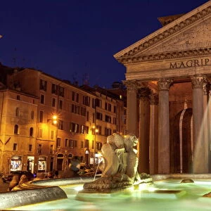 Piazza della Rotonda and The Pantheon, Rome, Lazio, Italy, Europe