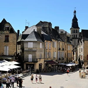 Place de la Liberte in the old town, Sarlat, Dordogne, France, Europe