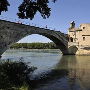 Pont Saint-Benezet and the River Rhone, Avignon, UNESCO World Heritage Site