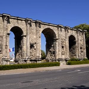 Porte de Mars Roman arch