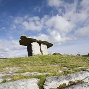 Poulnabrone Dolmen (Poll na mBron) (Hole of Sorrows), a Neolithic portal tomb probably dating from between 4200 to 2900 BC, Burren, County Clare, Munster, Republic of