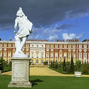 Privy Garden, Hampton Court, Surrey, England, United Kingdom, Europe