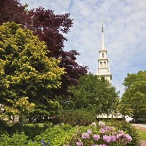 Queen Anne Square and Trinity Church dating from 1726, the oldest Episcopal parish in the state