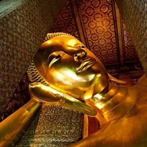 Reclining Buddha Statue in Wat Pho, Bangkok, Thailand, Southeast Asia, Asia