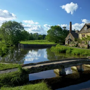 River Eye flowing through the pretty village of Lower Slaughter, the Cotswolds