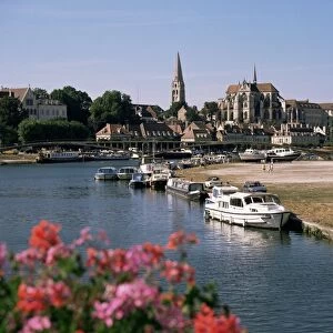River Yonne, with St. Germain abbey beyond, Auxerre, Yonne, Burgundy, France, Europe