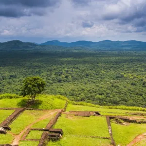 Ruins of King Kassapas Palace at the top of Sigiriya Rock Fortress (Lion Rock), UNESCO World Heritage Site, Sigiriya, Sri Lanka, Asia