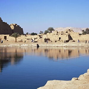 Sacred pool, Temple of Karnak, UNESCO World Heritage Site, Thebes, Egypt