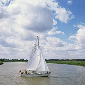 Sailing on the Norfolk Broads, Norfolk, England, United Kingdom, Europe