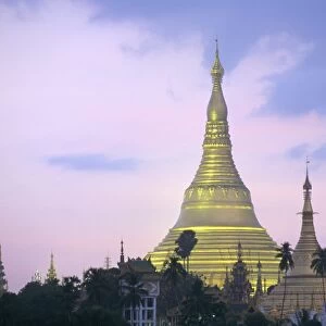 Shwe Dagon Pagoda (Shwedagon Paya) at dusk, Yangon (Rangoon), Myanmar (Burma), Asia