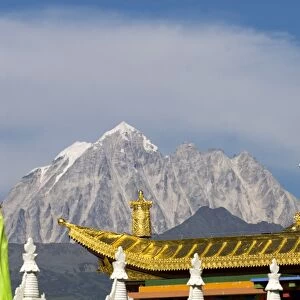 Snow mountain, Temple, Tagong Grasslands, Sichuan, China, Asia