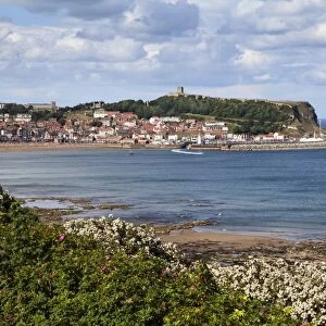 South Bay and Castle Hill from South Cliff Gardens, Scarborough, North Yorkshire, England, United Kingdom, Europe