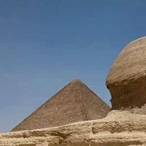 The Sphinx and the Great Pyramid in Giza, UNESCO World Heritage Site, near Cairo, Egypt, North Africa, Africa