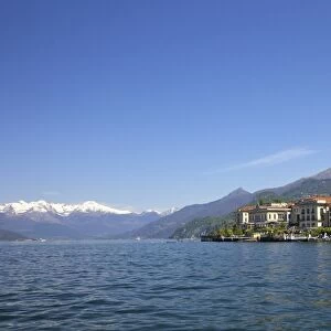 Spring sunshine in Bellagio, Lake Como, Lombardy, Italian Lakes, Italy, Europe