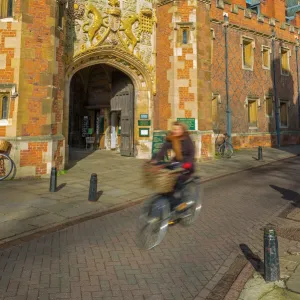 St. Johns College Gate, Camrbridge University, Cambridge, Cambridgeshire, England