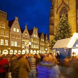 St. Lamberts Church and Prinzipalmarkt at Christmas, Munster, North Rhine-Westphalia, Germany, Europe
