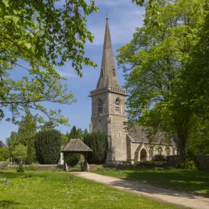 St. Marys Parish Church in Lower Slaughter, Cotswolds, Gloucestershire, England