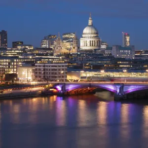 St. Pauls Cathedral and Blackfriars Bridge at dusk, London, England, United Kingdom, Europe