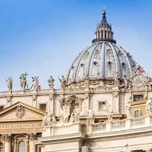 St. Peters dome, Vatican City, UNESCO World Heritage Site, Rome, Lazio, Italy, Europe