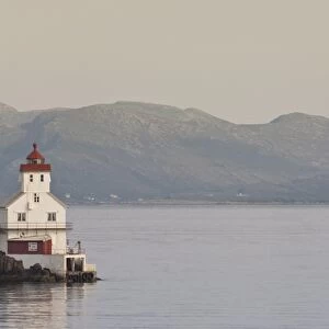 Stabben Lighthouse near Floro, Norway, Scandinavia, Europe