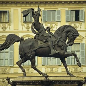 Statue of Emanuele Filiberto of Savoy on horseback