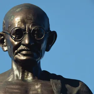 Statue of Mahatma Gandhi, Mumbai, India, Asia