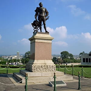 Statue of Sir Francis Drake, Plymouth Hoe, Plymouth, south Devon, Devon