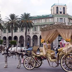 Street scene with carriage, Tripoli, Libya, North Africa, Africa