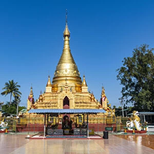 Su Taung Pyi pagoda, Myitkyina, Kachin state, Myanmar (Burma), Asia