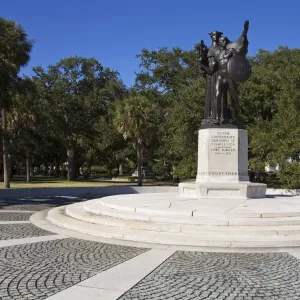 Sumter Monument in The Battery, White Point Gardens, Charleston, South Carolina