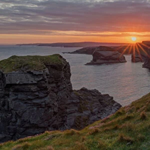 Sunrise, Kilkee Cliffs, County Clare, Munster, Republic of Ireland, Europe