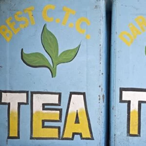 Tea for sale, Mahatma Gandhi Marg (MG Marg), Gangtoks main shopping street