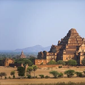 One of the many temples at Bagan (Pagan), Myanmar (Burma), Asia