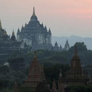 The temples and pagodas of the ruined town of Bagan at sunset, Bagan, Myanmar, Asia
