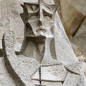 Tied Christ, sculpture by Joseph Maria Subirachs, Passion Facade