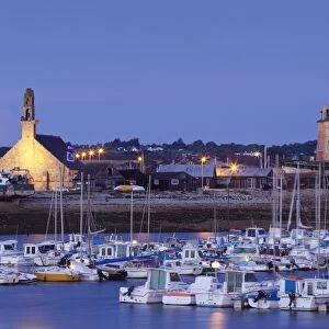 Tour Vauban and the chapel Notre Dame de Rocamadour with fishing boats, Camaret sur Mer, Crozon Peninsula, Finistere, Brittany, France, Europe