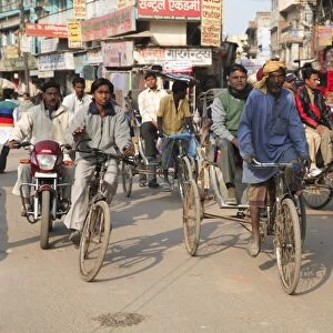 Traffic, Old City, Varanasi, Uttar Pradesh, India, Asia