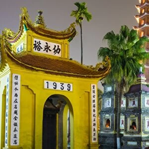 Tran Quoc Pagoda (Chua Tran Quoc) at night, Tay Ho District, Hanoi, Vietnam, Indochina