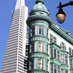 Trans America Building and Victorian architecture, San Francisco, California, United States of America, North America