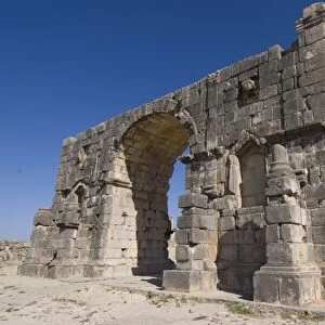 Triumphal Arch, Roman site of Volubilis, UNESCO World Heritage Site, Morocco